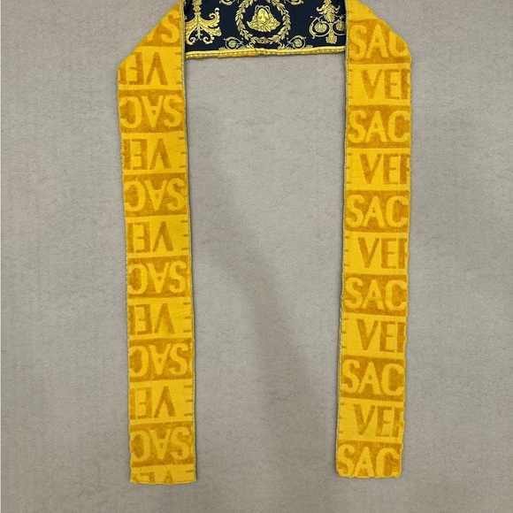 Versace Gold Textured Robe (Large) - Picture 10 of 15